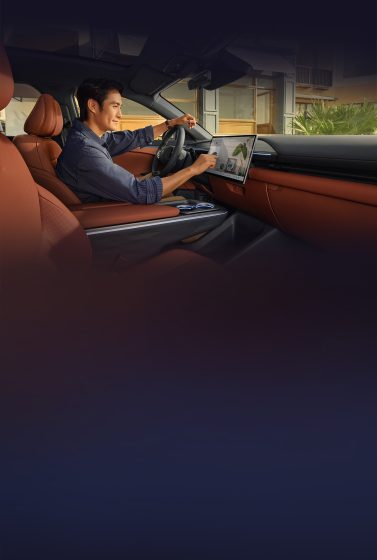 ARCFOX T5 driver's seat and centre screen