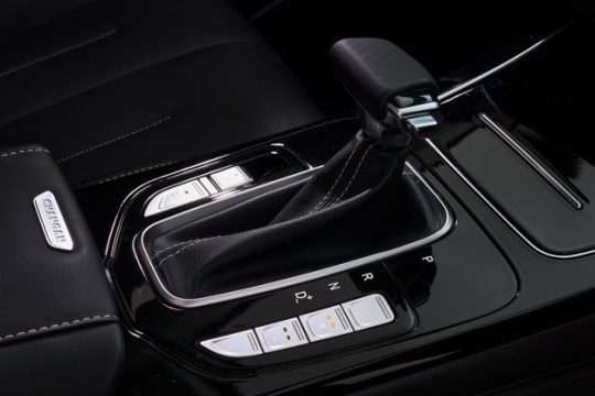 Changan Oshan X7 7-speed wet DCT selector