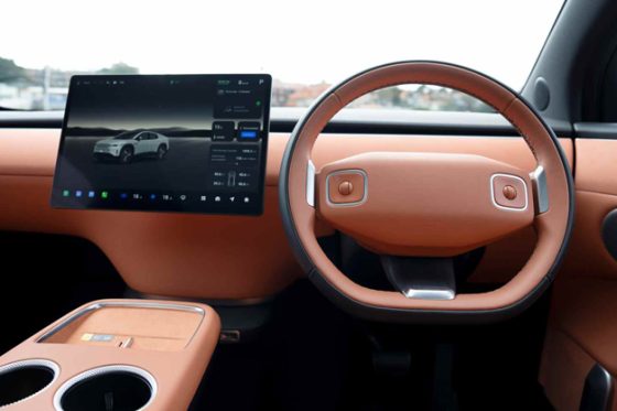 Deepal E07 steering wheel and screen