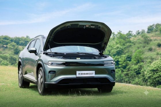 Deepal E07 with the 131-litre front boot open