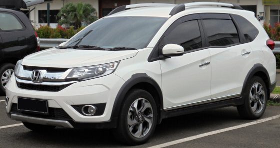 Honda BR-V, front three-quarter