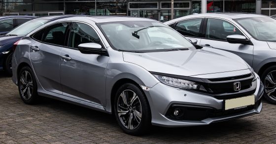 Honda Civic (tenth generation) saloon, front three-quarter