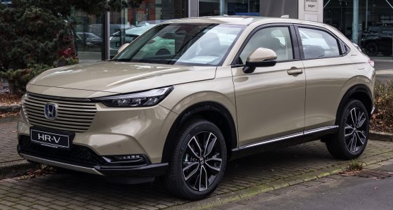 Honda HR-V (third generation), front three-quarter