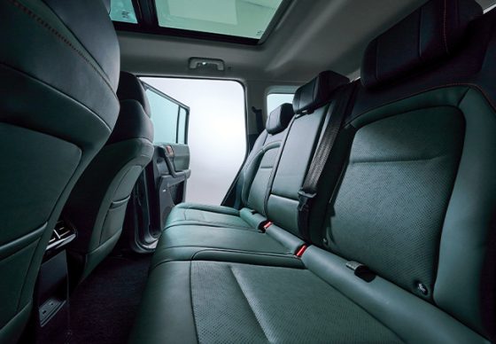 J6 rear seats