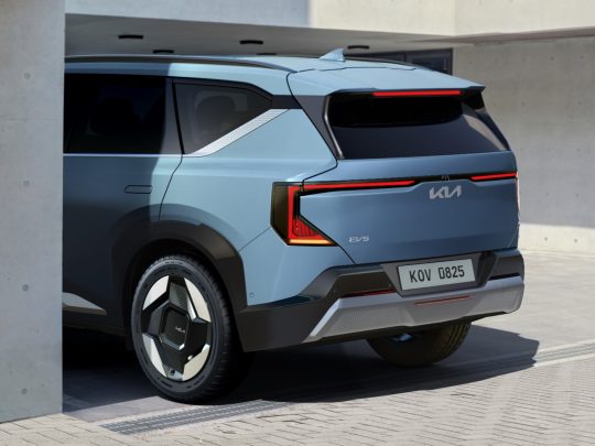 Kia EV5 rear spoiler