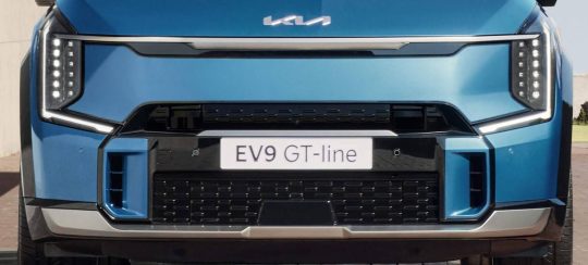 Kia EV9 GT-Line, side