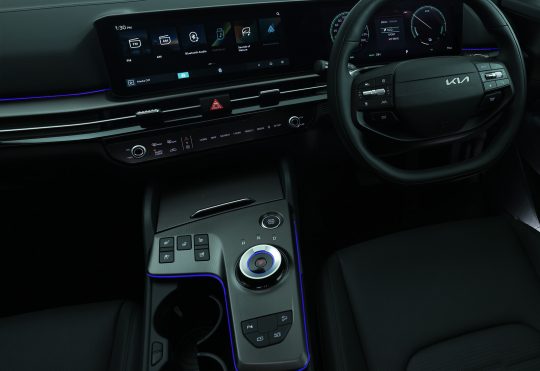 Kia Sportage L 64-colour ambient lighting