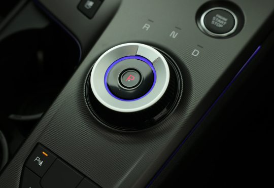 Kia Sportage L dial shift-by-wire
