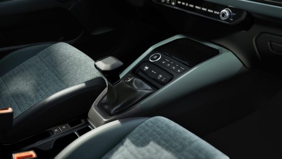European centre console and gear selector