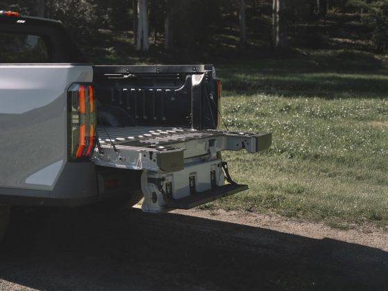 MG U9 load bed with the sliding rail system