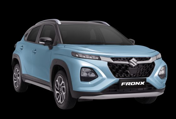 Suzuki Fronx, front three-quarter