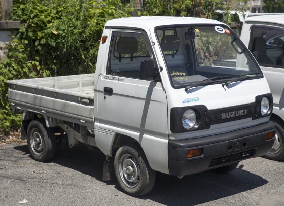 Suzuki Ravi — the Carry pickup, front three-quarter