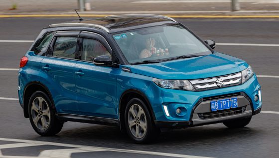 Suzuki Vitara (LY), front three-quarter
