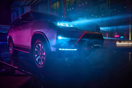 Toyota Fortuner Legender lighting