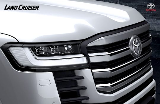 Toyota Land Cruiser 300 grille