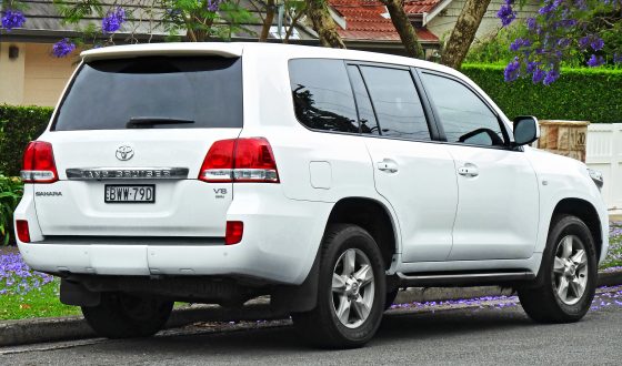 Toyota Land Cruiser (J200), rear three-quarter